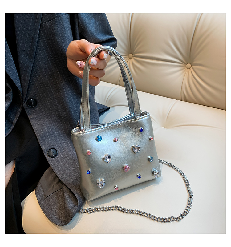 Super Hot Gemstone Bag Women's Bag 2023 New Trendy Diamond-studded Portable bucket bag foreign style single shoulder oblique chain bag_voghion.com