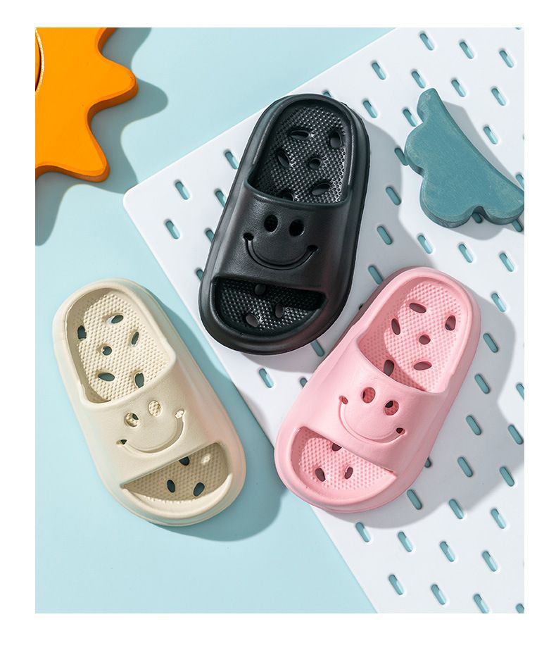 Kinderschuhe Badehausschuhe für Jungen und Mädchen im Sommer, rutschfest, hohl, undicht, keine stinkenden Füße, für den Innenbereich mit weicher Sohle_voghion.com