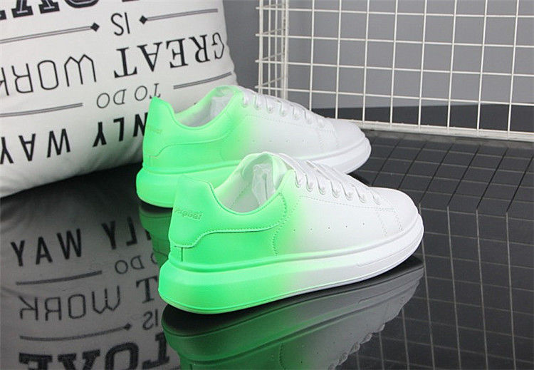 Online Rote, sich allmählich verändernde kleine weiße Damen-Herbst-Neupaar-Boardschuhe mit dicker Sohle im Jahr 2022_voghion.com