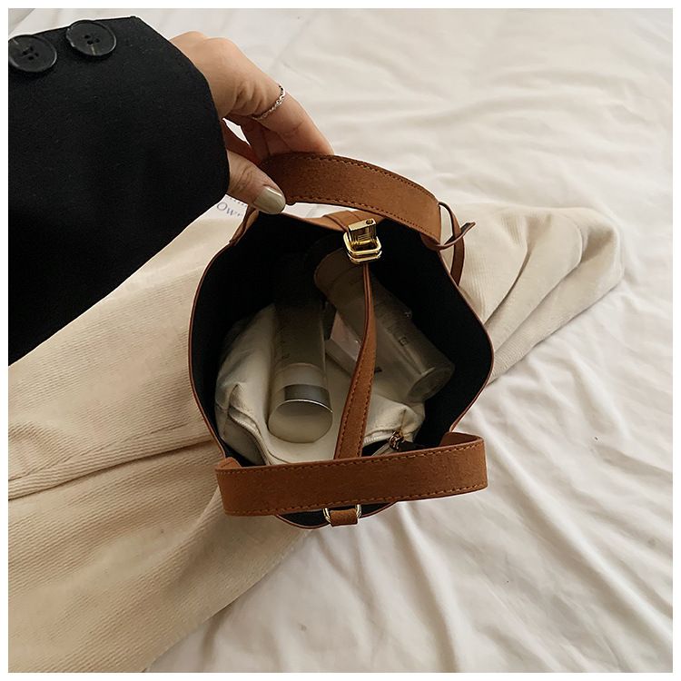 Leichter Luxus-Eimer mit mattiertem Nischendesign, neue trendige Mutter-Kind-Tasche, stilvolle Handtasche_voghion.com