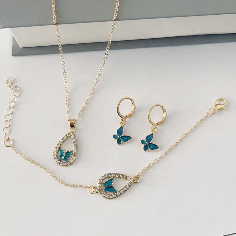 Collana con farfalla, bracciale, orecchini, personalizzati, multicolore, abbinabili, con gocce di petrolio e diamanti, nuova moda classica estiva_voghion.com