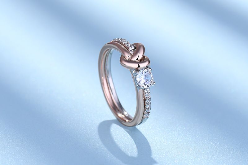 Anello a forma di amore Anello da donna in oro rosa Elemento di cristallo_voghion.com