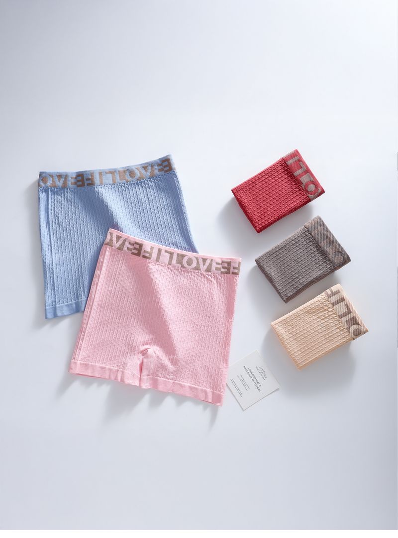 High Waist Women's Workout Shorts With LOVE Print - Seamless, Breathable & Anti-Slip Yoga Shorts For Running, Gym, Lounge_voghion.com