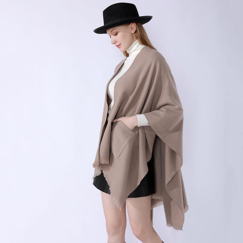 Nowy, jednolity kolor szala z prostymi i uniwersalnymi kieszeniami, ciepła peleryna, wysokiej jakości podróżna peleryna z rozcięciem_voghion.com
