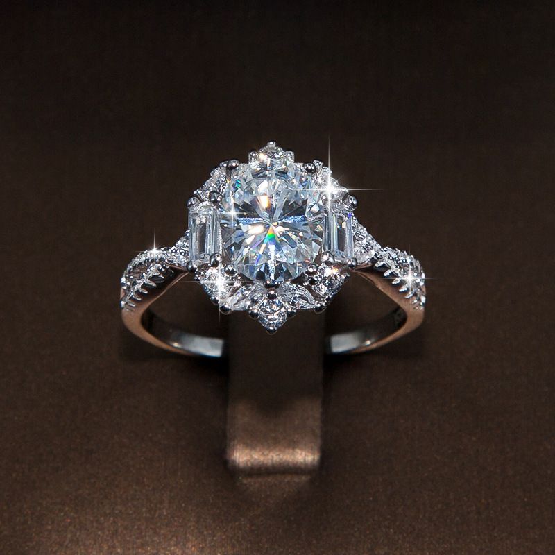 Yingyu Jewelry Two Carat Moissanite Proposal Noble Luxurious High-end Feel Sterling Silver Ring_voghion.com