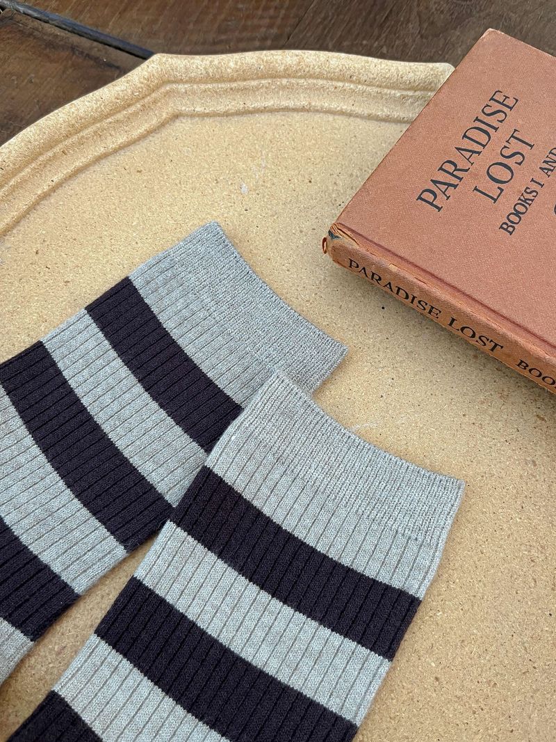Crew Socks Men's Striped Cashmere Socks For Autumn And Winter, Versatile And Casual, Soft And Sticky Socks, Fashionable Coffee Colored Pile Socks_voghion.com