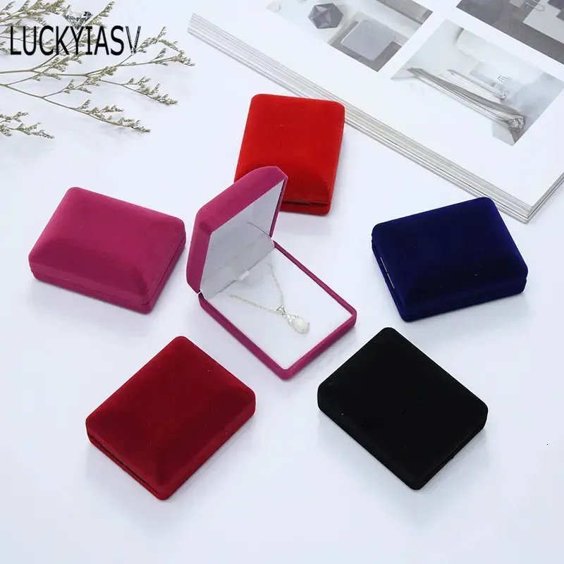 Bride Necklace Pendant Box Wholesale Quality Velvet Wedding Jewelry Gift Case Trinket Display Holder Large Earrings_voghion.com