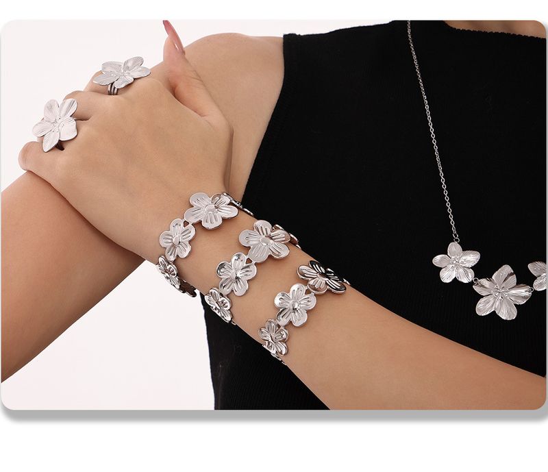 Sieradenset voor dames, gouden bloemenring, ketting en armband, roestvrij staal, PVD-geplateerd, echt goud, kleurbehoud sieraden_voghion.com