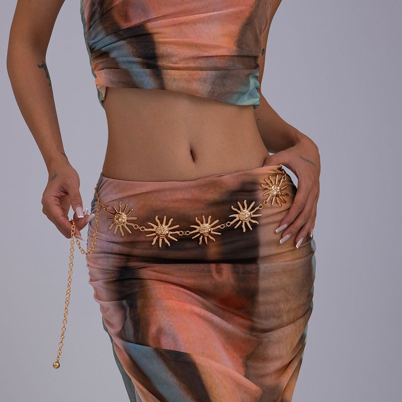 Chaîne de taille en métal tournesol tendance et sexy, design de niche féminin, pendentif visage touchant, chaîne de corps_voghion.com