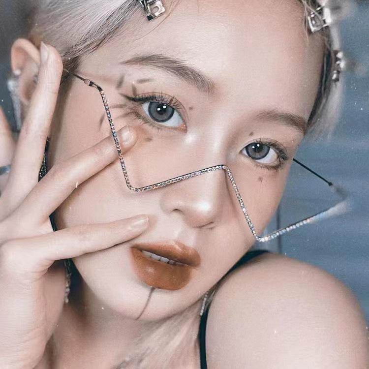 Montura de gafas con cadena de metal estilo W para mujer, sin lentes, de Instagram, con forma cóncava_voghion.com