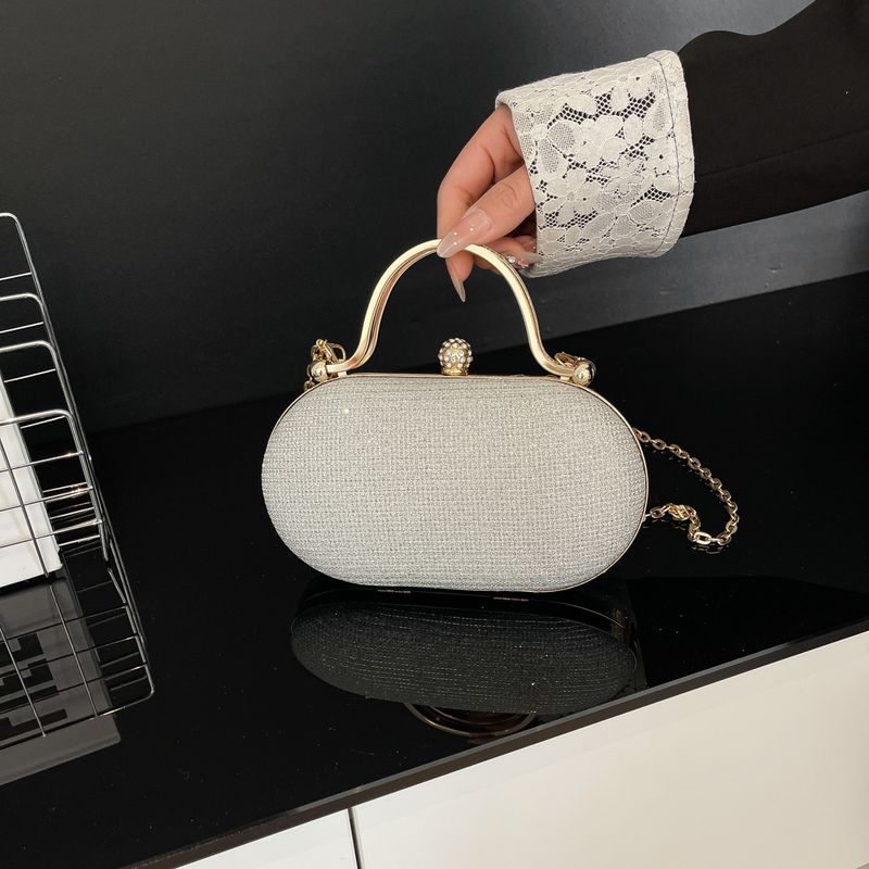 Sommer Stil Nischen Design Kette Crossbody Kleine Für Frauen 2025 Neue Trendy Handtasche Abend Party Tasche Einzelnen Schulter_voghion.com