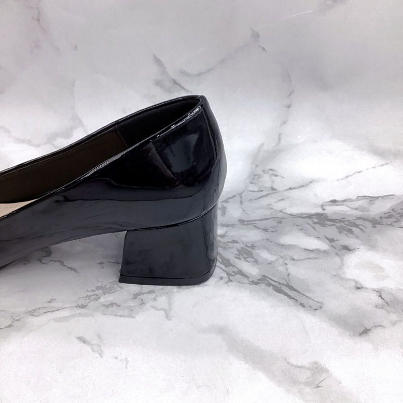 Women's Shoes New Shallow Mouth Patent Leather Flower Buckle Medium And High Heels Women's Square Head Thick Heel Mirror Single Shoes_voghion.com