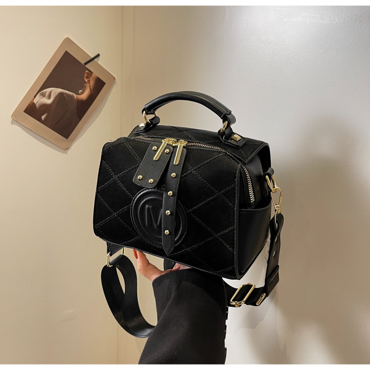 Trendy Shoulder Bags Newly Launched Top-quality, Elegant Fashionable and Popular Handbags Cross-body Bags for Women for Shopping and Dating_voghion.com