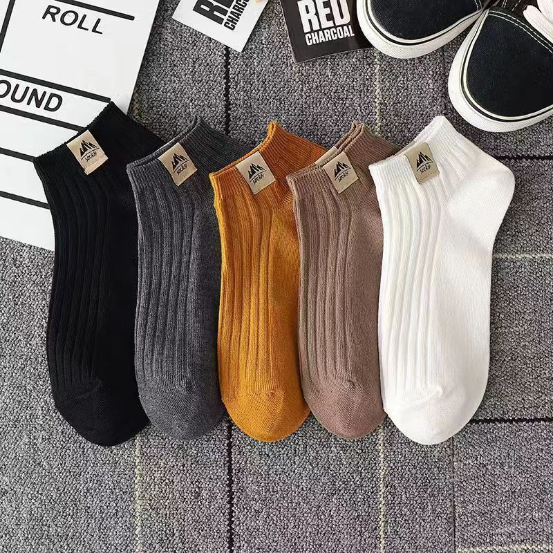 Calzini da uomo alla moda Ins Summer Calzini corti sottili e versatili Deodoranti Assorbenti del sudore Calzini bassi Primavera e autunno Calzini da barca da uomo in bianco e nero_voghion.com