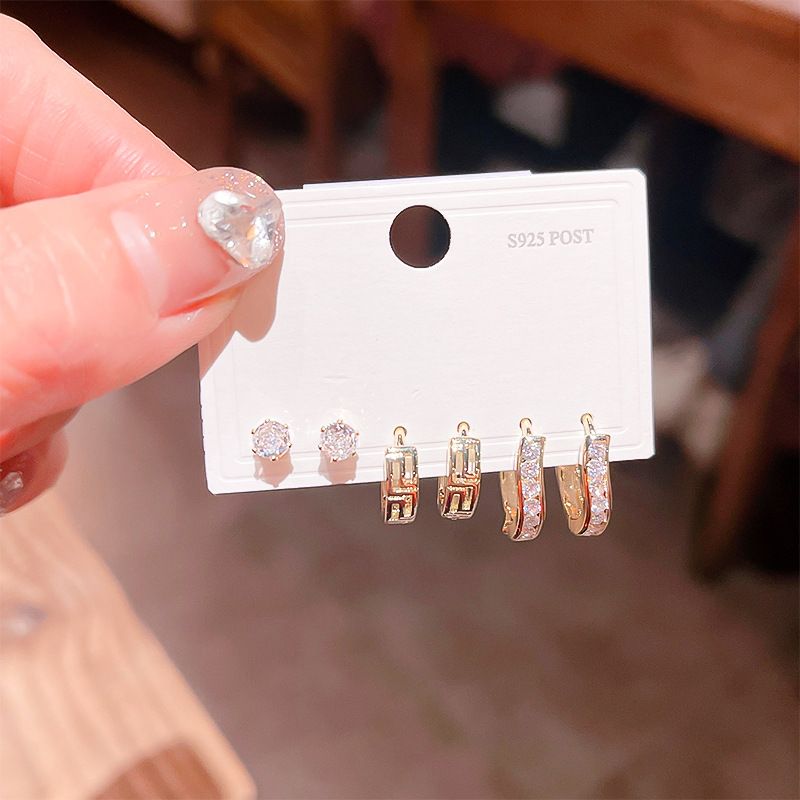 2024 New Product Smooth Geometric Round Zircon Buckle Instagram Style Simple and Versatile Fashion Ear Stud Ring Jewelry_voghion.com