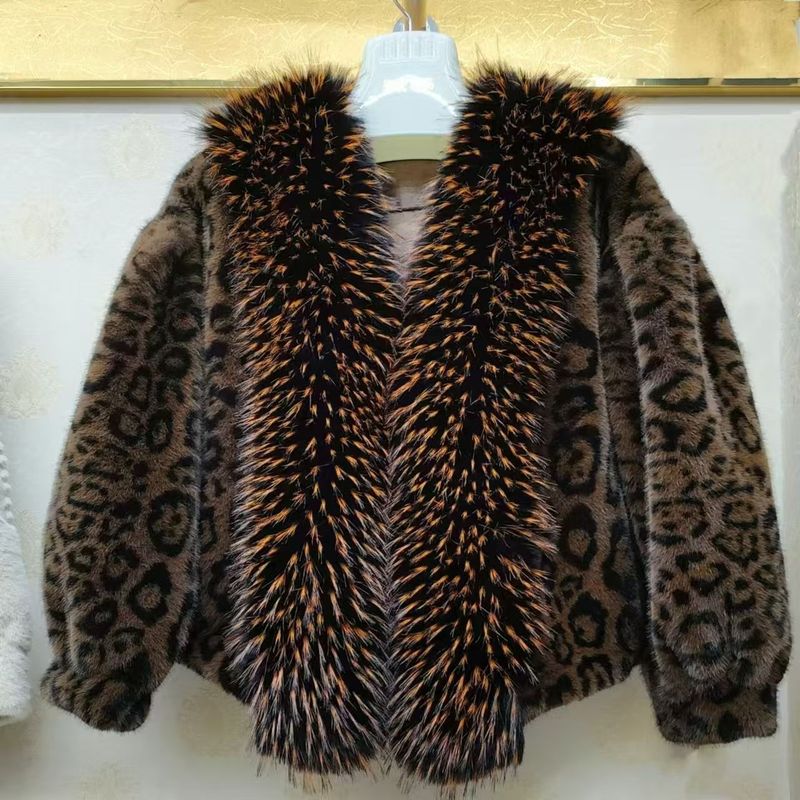 Luxury Faux Fur Coat – Oversized Batwing Sleeves & Plush Mink Collar (Ethical Opulence: Where Drama Meets Conscience)_voghion.com
