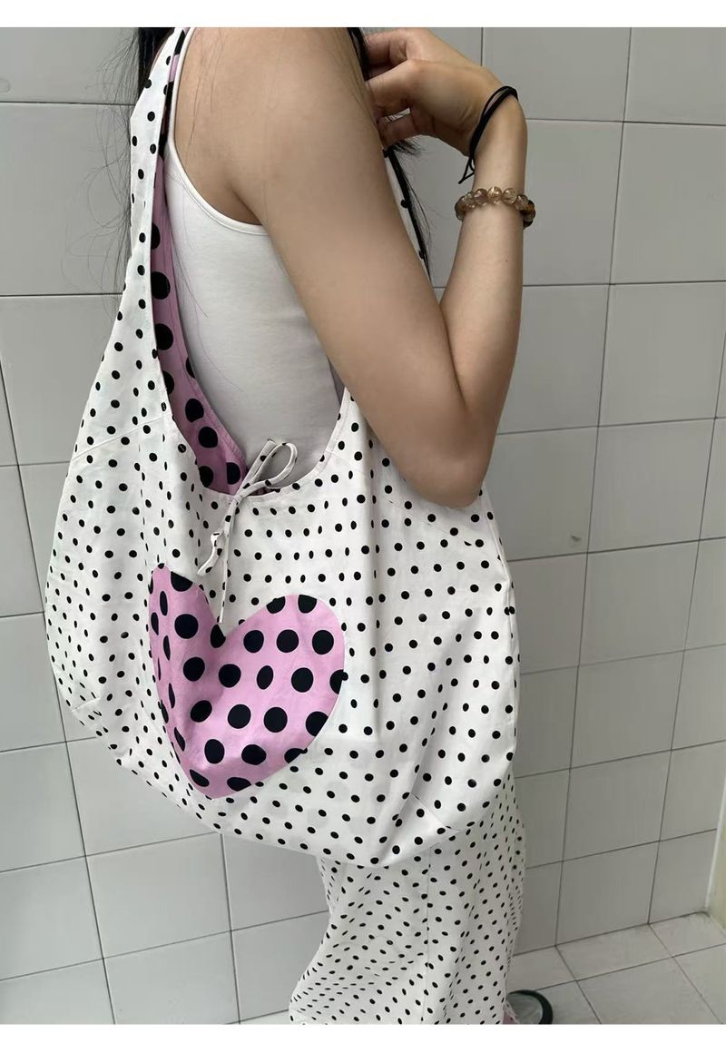 White Powder Heart-Shaped Shoulder Bag 2025 Fall/Winter New Large Capacity Women's Tote Bag_voghion.com