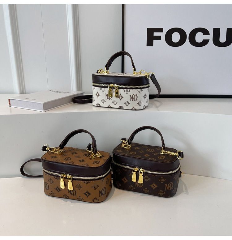 Fashionable Handheld for Women's 2024 New Versatile Printed Small Square with Advanced Sense Crossbody Box Bag_voghion.com