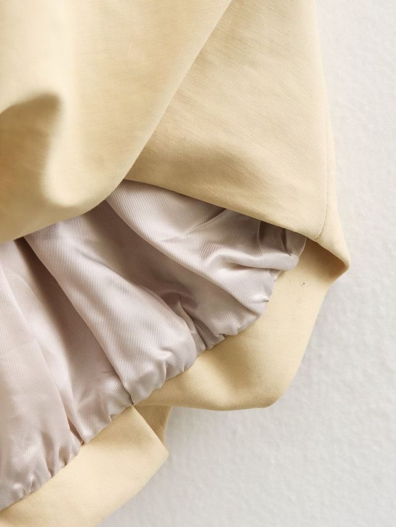 Gilet streetwear tendance à ourlet volanté - Polyester tissé léger, col rond, fermeture éclair sur le devant - Jaune, noir, gris clair, vert kaki (S/M/L/XL)_voghion.com