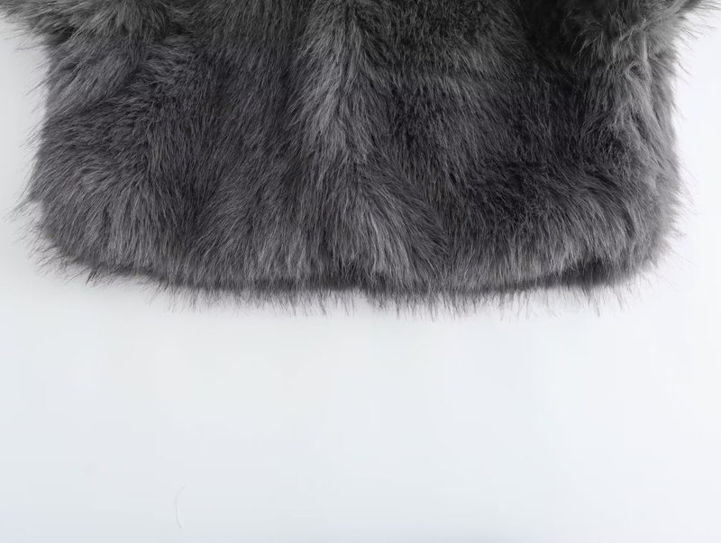 Kurze Damenjacke mit französischem Kunstpelzeffekt_voghion.com