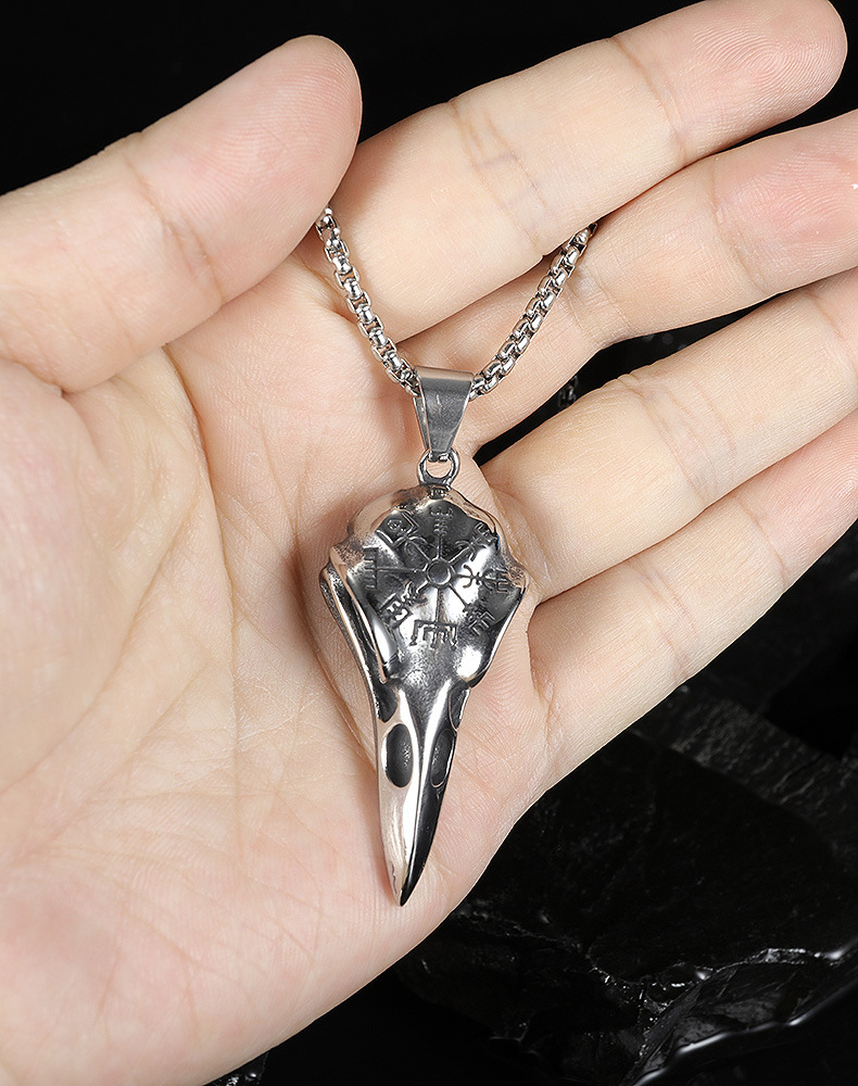 Collana con teschio di corvo in stile retrò, in acciaio inossidabile, con ciondolo da motociclista vichingo, per uomo, amuleto nordico unico, regalo di gioielli._voghion.com