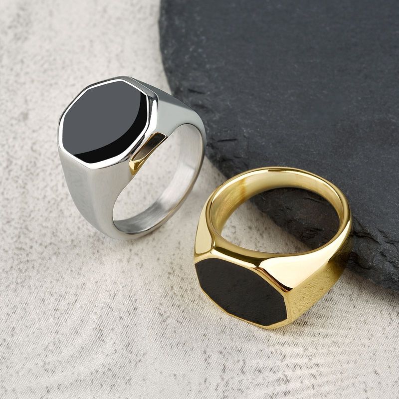 2025 Nuovi arrivi Anelli da uomo Ottagonale Punk Rock Liscio Oro Argento Colore Acciaio inossidabile Anello con sigillo Gioielli da festa_voghion.com