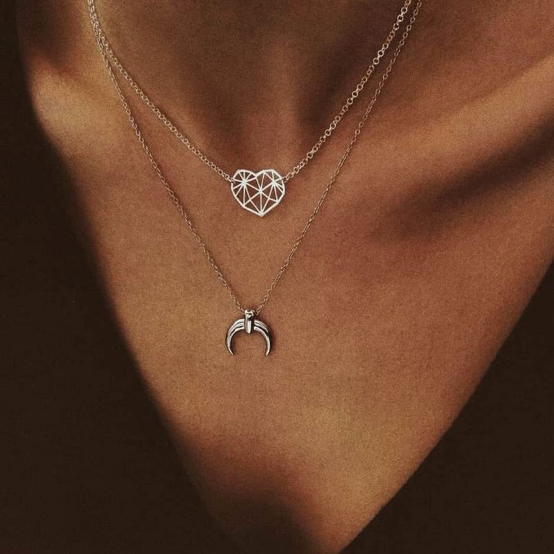 Fashionable, Minimalist, And Versatile Accessories, Hollowed Out Love, Moon Pendant, Necklace, Collarbone Chain_voghion.com