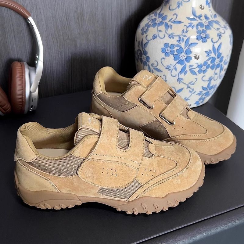 Zapatillas de entrenamiento Agam informales y versátiles con suela gruesa y suave con cinta mágica grande antideslizante y aumento de altura invisible._voghion.com