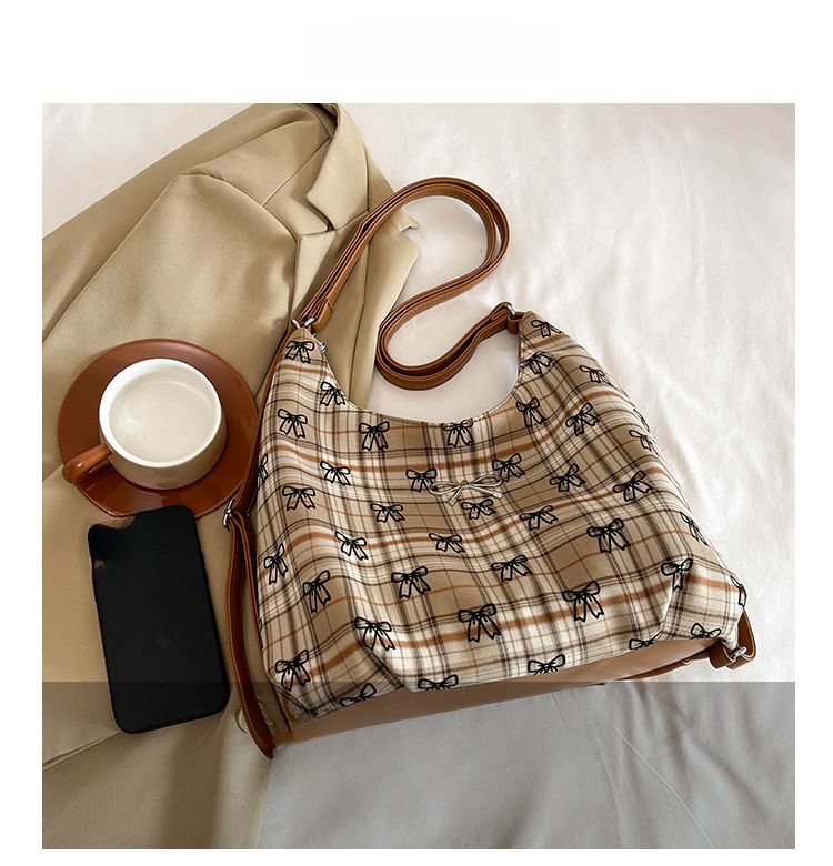 Borsa quadrata piccola minimalista, elegante e versatile_voghion.com
