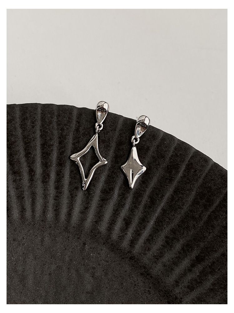 Neue asymmetrische diamantförmige Schmuckohrringe für Damen, Nischen-High-End-Accessoires_voghion.com