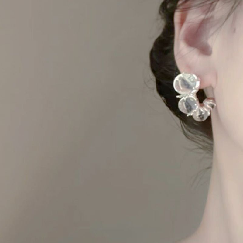Orecchini a bottone semplici di alta qualità con perline trasparenti di design coreano_voghion.com