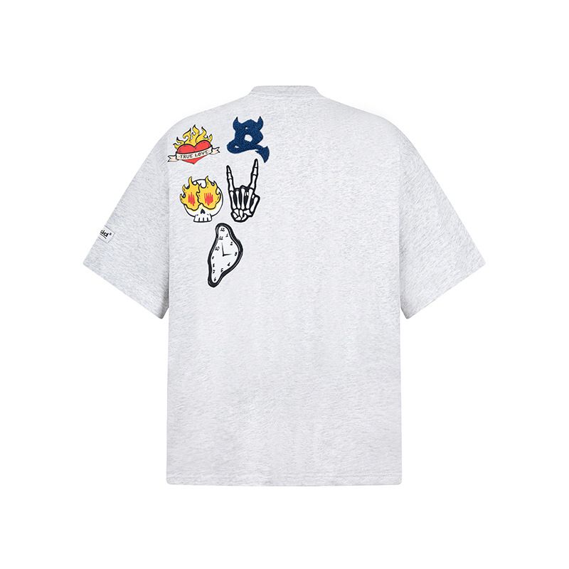 Meeste rõivad Lõbus koomiksirätikuga tikitud lühikeste varrukatega T-särk_voghion.com