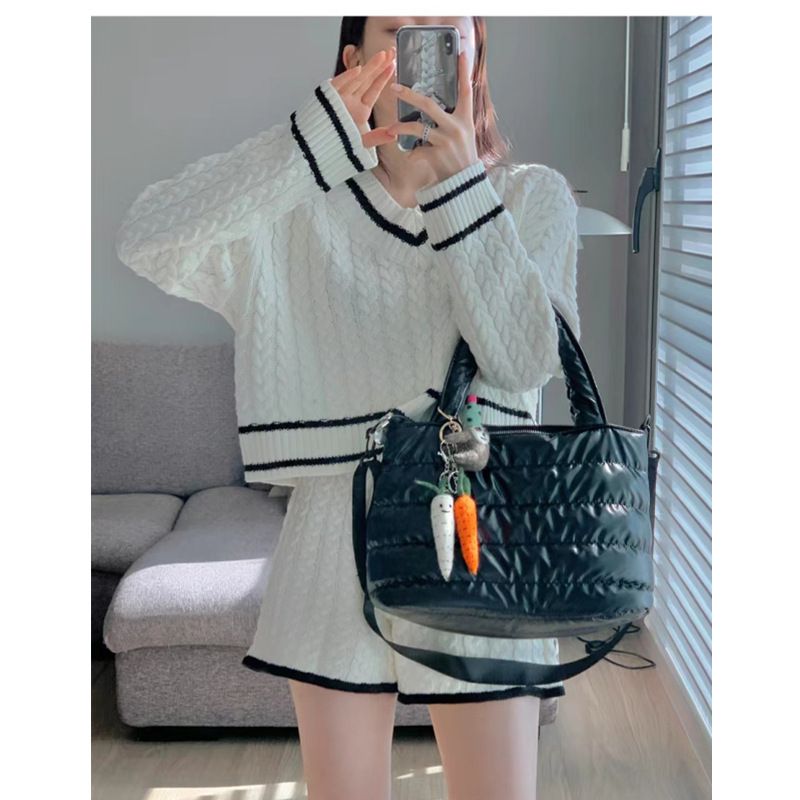 2024 Új, gyengéd stílusú, sikkes temperamentumos, V-nyakú kötött ing + rövidnadrág, divatos női kétrészes szett_voghion.com