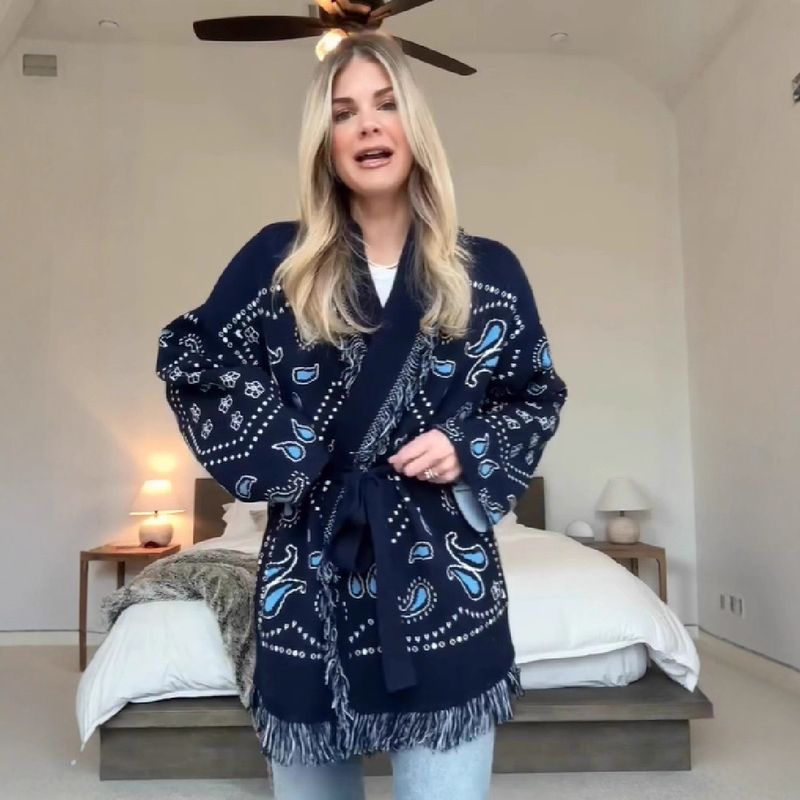Eleganter Kimono-Cardigan mit V-Ausschnitt und Fransen – weicher Wickelschal aus Polyester mit Blumendruck, bequeme, lockere Passform für Damen (Dunkelblau)_voghion.com