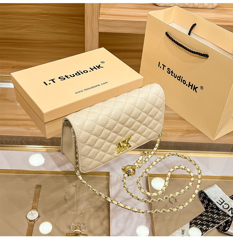 Borsa Lingge di nuova moda Piccola pelle di pecora Borsa da donna semplice Tracolla a catena Borsa a tracolla singola Borsa da donna2023_voghion.com