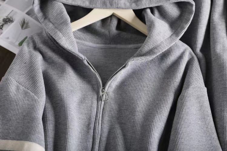 Abbigliamento da donna alla moda e anti-età, tuta sportiva piccola, felpa con cappuccio slim con pantaloni a gamba larga, tuta casual a due pezzi_voghion.com