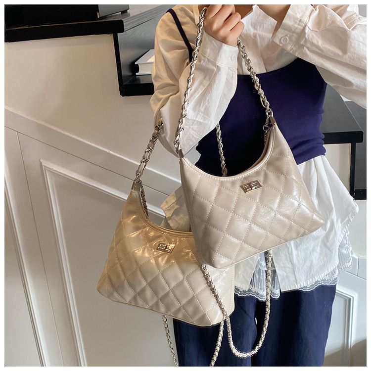 Borsa a tracolla versatile da donna, trapuntata, ricamata e di alta qualità, da portare sotto le ascelle, nuova moda 2025_voghion.com