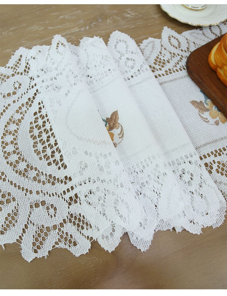 Vintage-Tischläufer aus Spitze mit Blumendruck und Quasten – Esszimmerdekor im amerikanischen Stil für Zuhause (2er-Set)_voghion.com