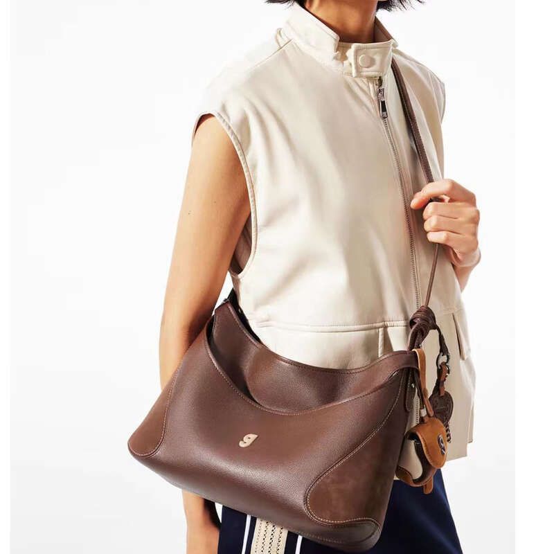 Frühling und Sommer neue Baseball Medium, High-End, Nischentasche, Schulter Crossbody Tasche Fashion Hundred_voghion.com