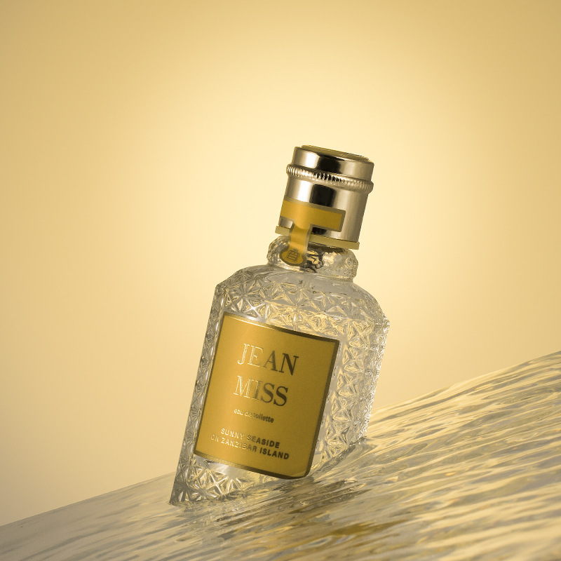 „Xiaocheng Yixiang“ prekės ženklo vyriški ir moteriški kvepalai. „Beautiful Field Pure Breeze Flower Fruit Fragrance“ gaivus ir ilgai išliekantis vanduo._voghion.com