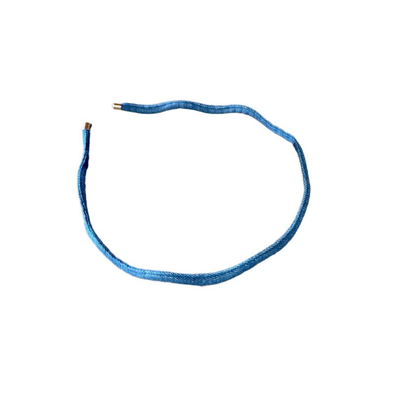 Fascia per capelli ultrasottile in denim ondulato, per le donne che desiderano creare un temperamento semplice e versatile, caratterizzata da capelli pressati con una nuova moda_voghion.com