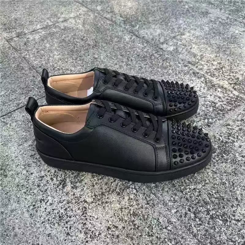Guangzhou Trendy Red Sole Rivet Men's CL Couple Casual Comfortable Breathable Flat Shoes_voghion.com