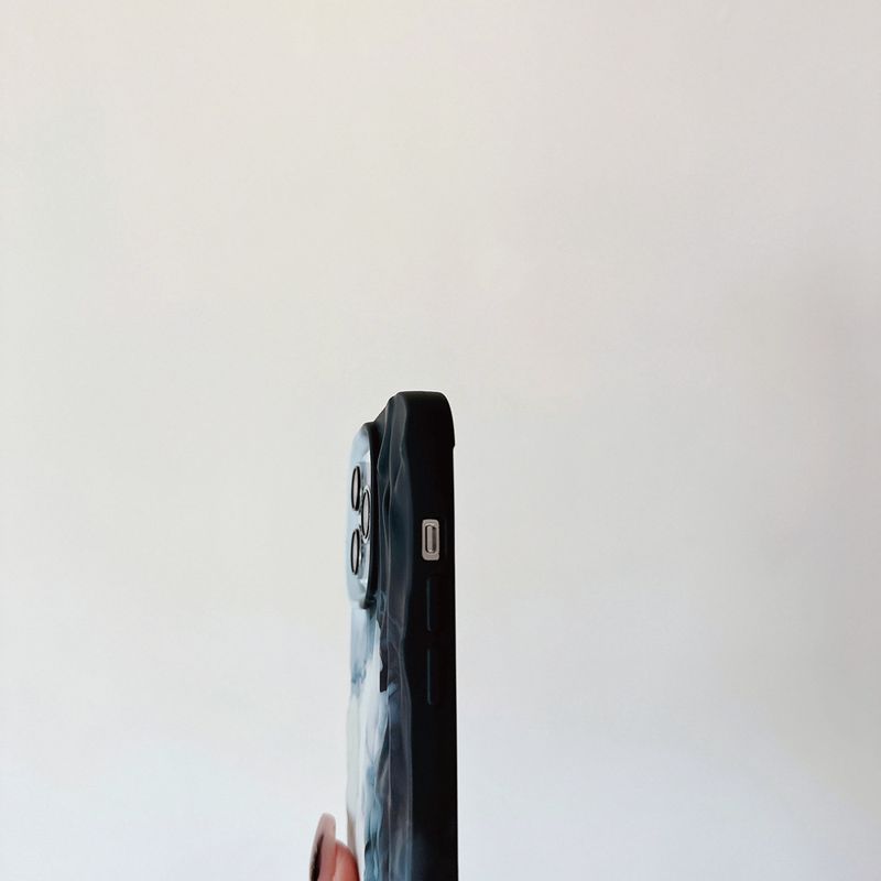 Capa para celular adesivo de água padrão mármore preto e branco adequado para iPhone15promax capa para celular Apple 14 plissado 13 tridimensional_voghion.com