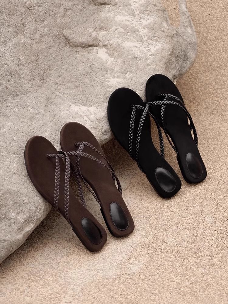 Soft Leather Version ~ Niche Woven High End Flip Flops Light Luxury Flat Flip Flops Casual Beach Sandals Women's Trend_voghion.com