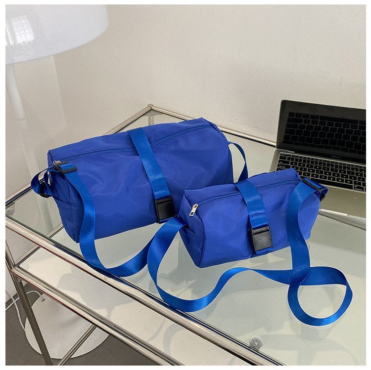 Toast Reisetasche für Männer, wasserdichte Sport- und Fitnesstasche, großes Pendlerkissen aus Nylon in Volltonfarbe, eine Schulter_voghion.com