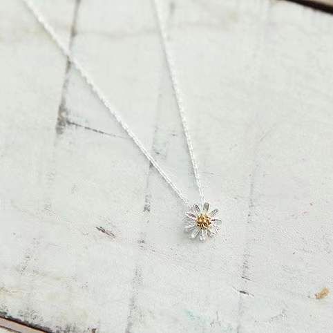 Daisy Flower Necklace For Women Korean Style Fresh Fashion Pendant Short Clavicle Chain Jewelry_voghion.com