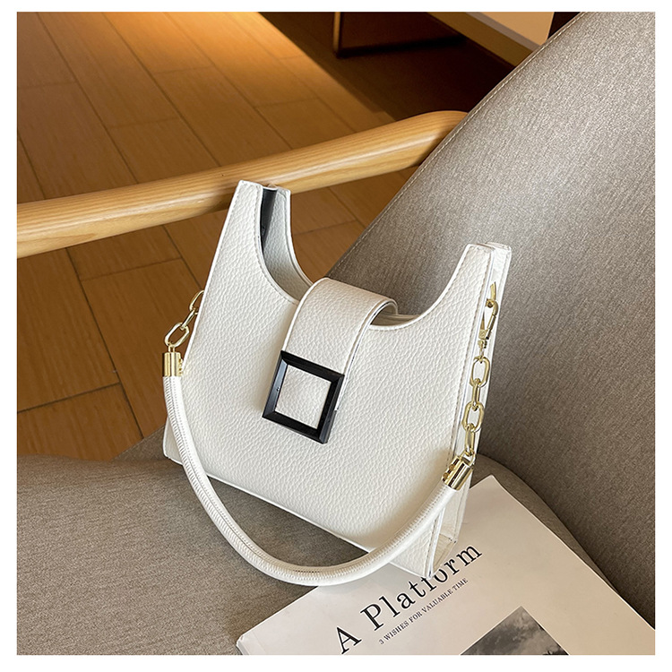 Borsa da ascella da donna 2023 Nuovo design di nicchia francese transfrontaliero Senso di alto livello di borsa a tracolla monospalla con trama rossa netta_voghion.com