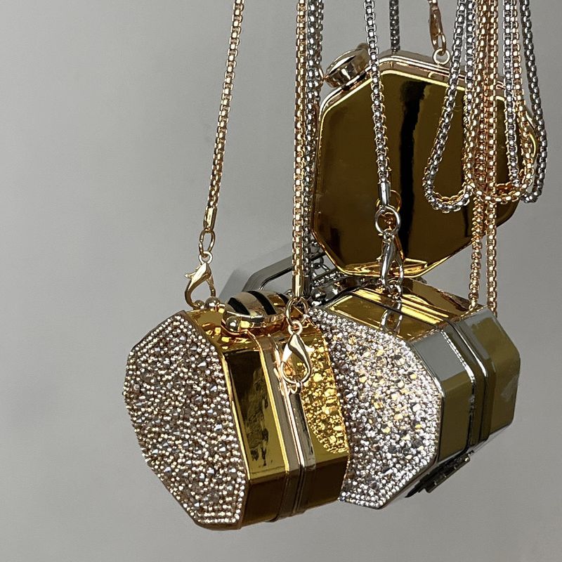 2024 Mini personalizzato Full Diamond Acrylic Round Cake Piccola borsa alla moda e versatile Diagonal Cross Accessori_voghion.com