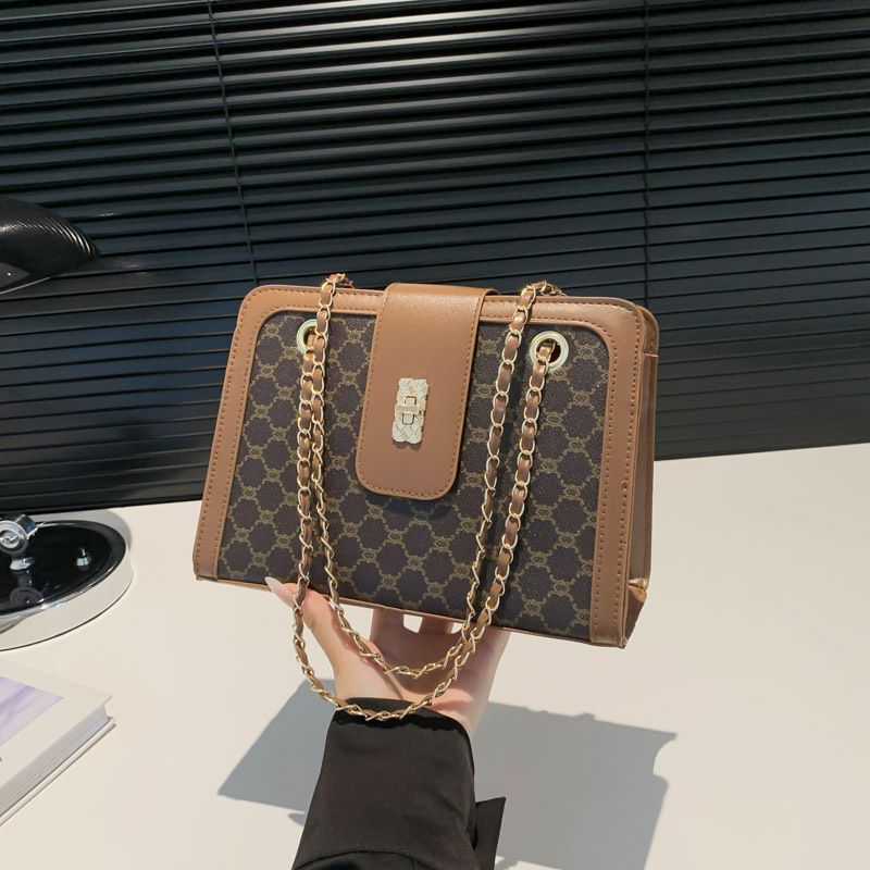 Borsa a tracolla casual elegante e raffinata, piccola, quadrata, da donna, tendenza 2024_voghion.com