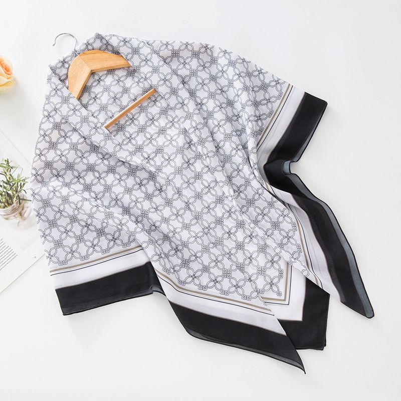 New Malaysian Indonesian Muslim Hot Selling With Versatile Lines, Simple Patterns, Right Angle Rolled Edges, Bali Yarn Square_voghion.com